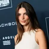Emily Ratajkowski голая #7779