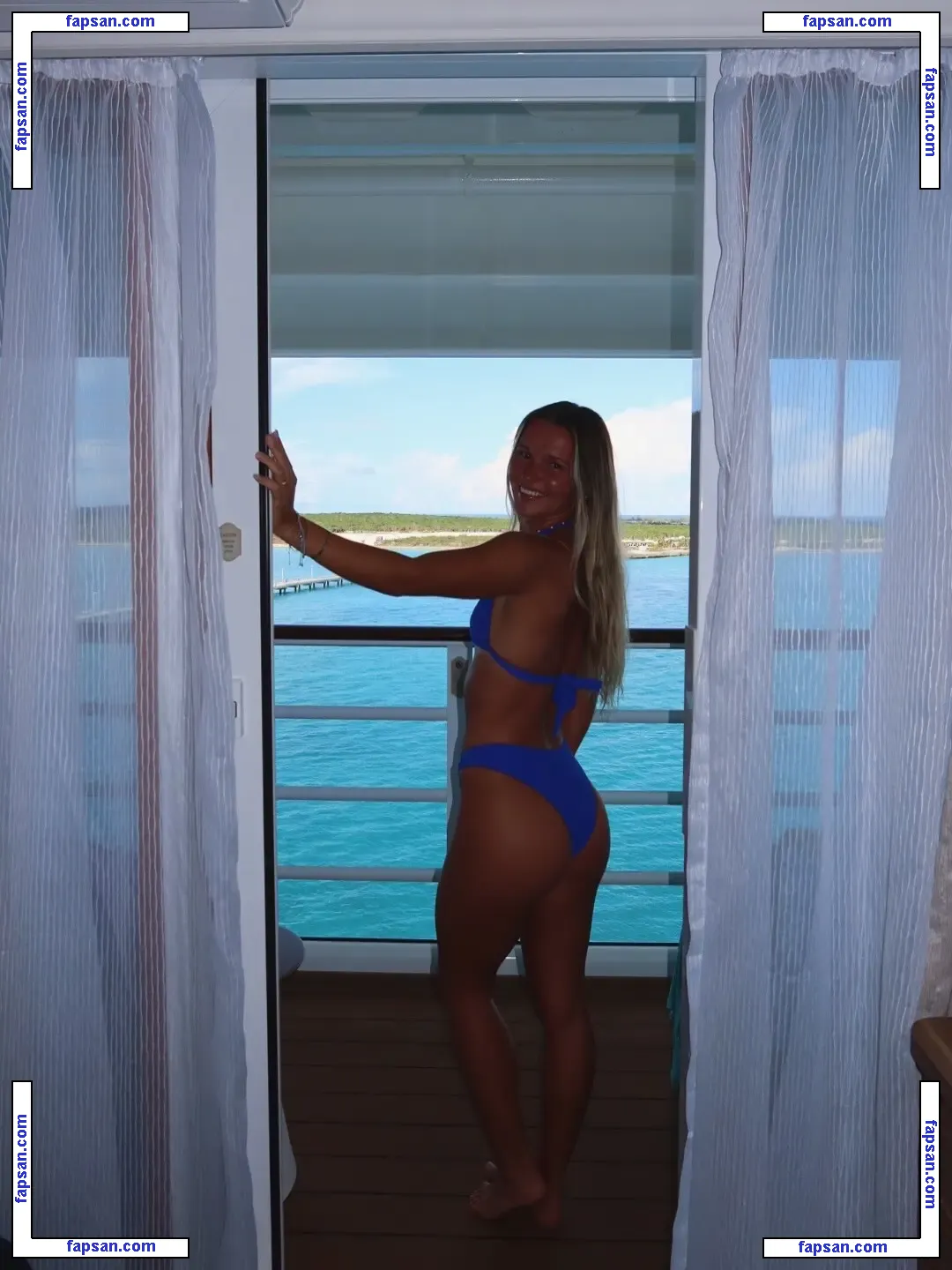 Emily Sentner голая фото #0015 с Онлифанс