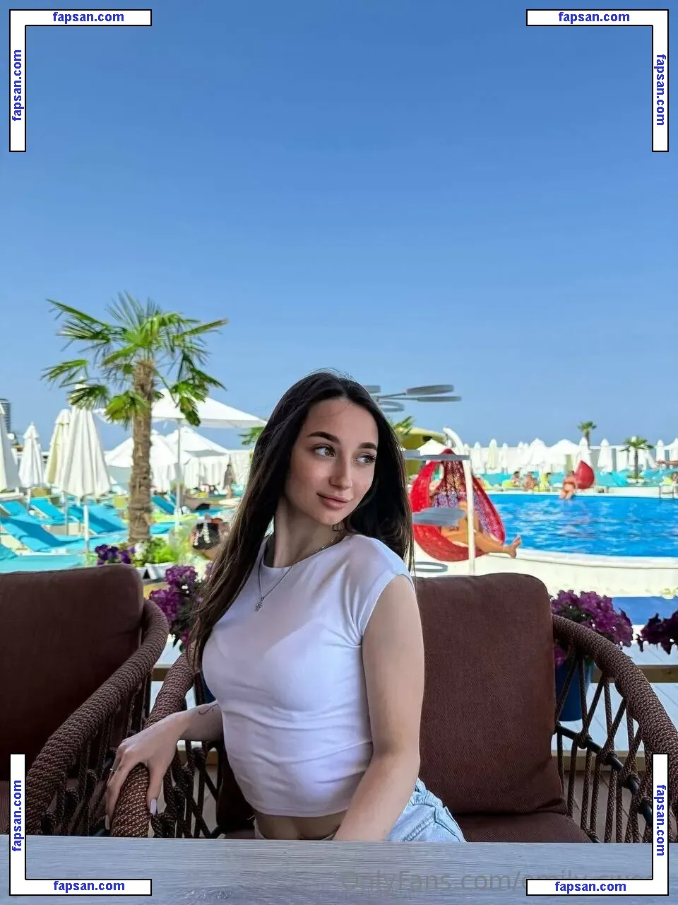 Emily Sweet nude photo #0039 from OnlyFans