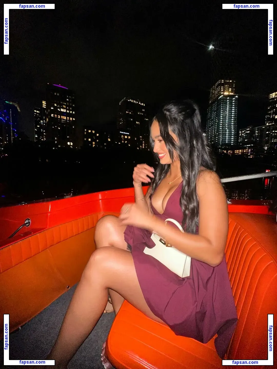 Emily Tosta голая фото #0232 с Онлифанс