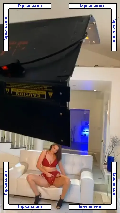 Emily Willis nude photo #0004 from OnlyFans