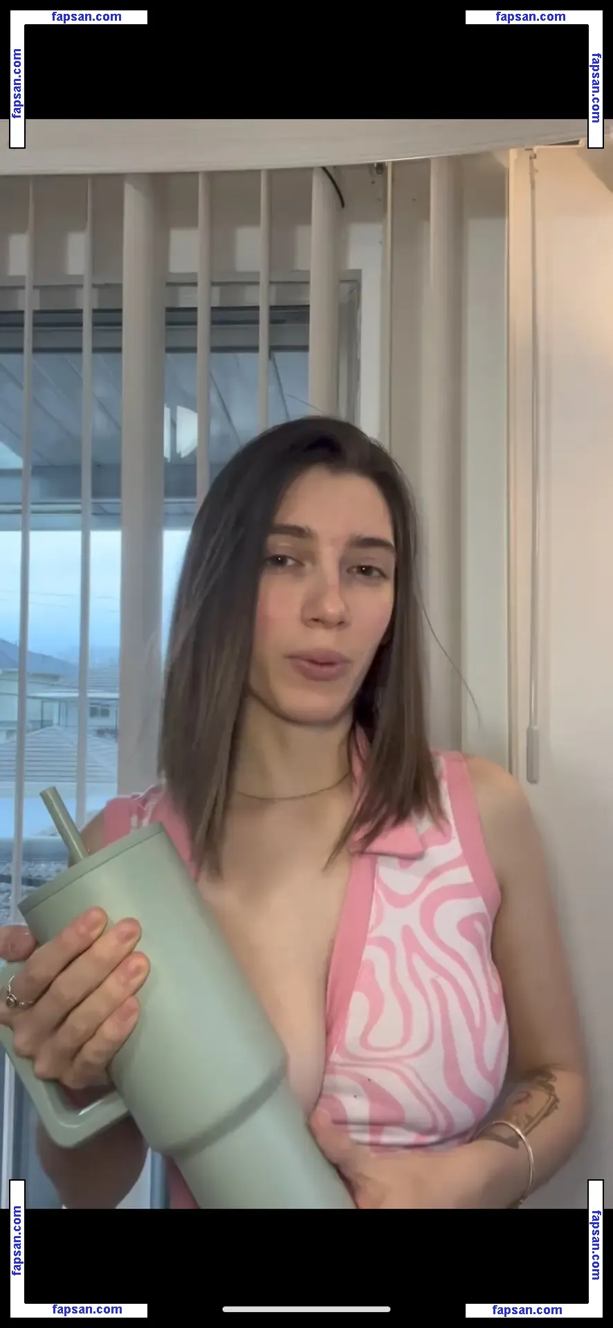 Emily Winterfell голая фото #0003 с Онлифанс