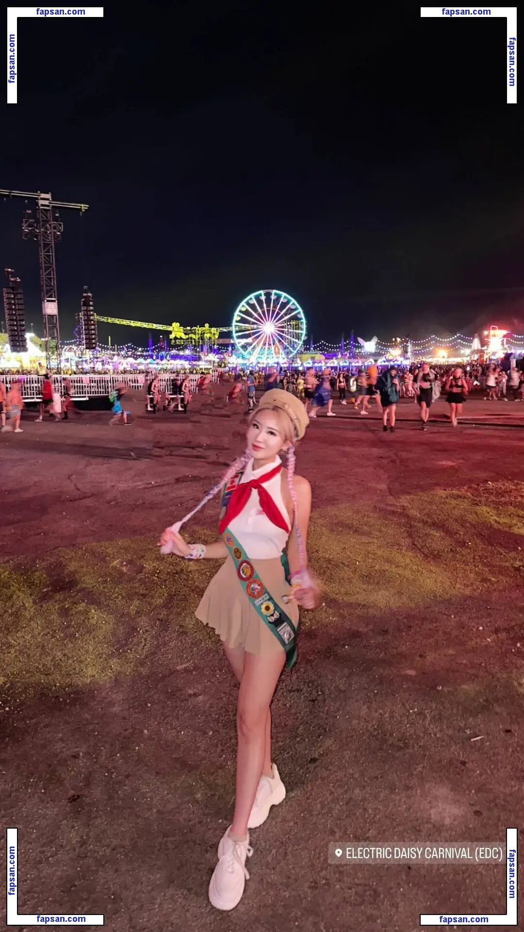 Emily108 nude photo #0022 from OnlyFans