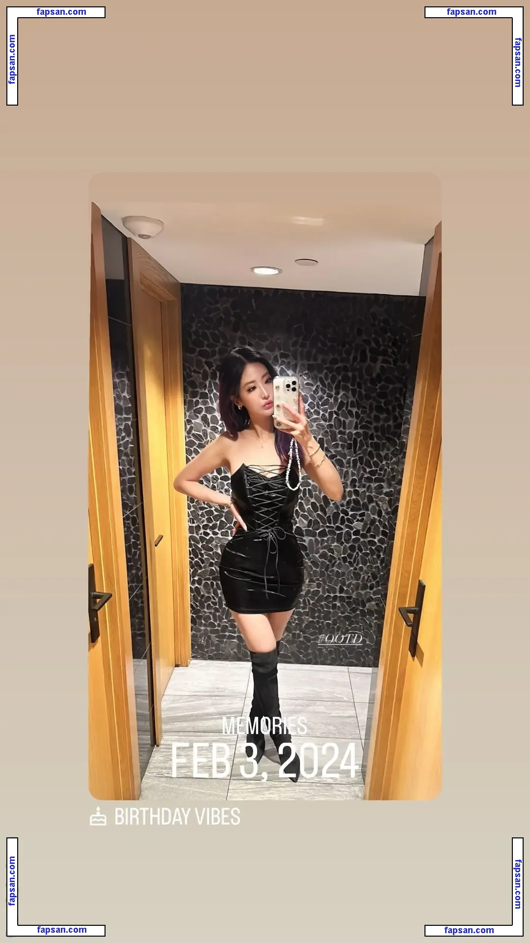 Emily108 nude photo #0034 from OnlyFans