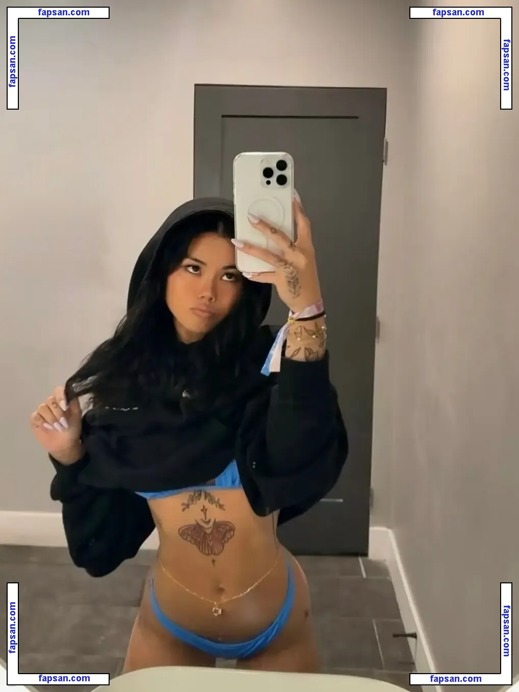 Emilyafeng nude photo #0017 from OnlyFans