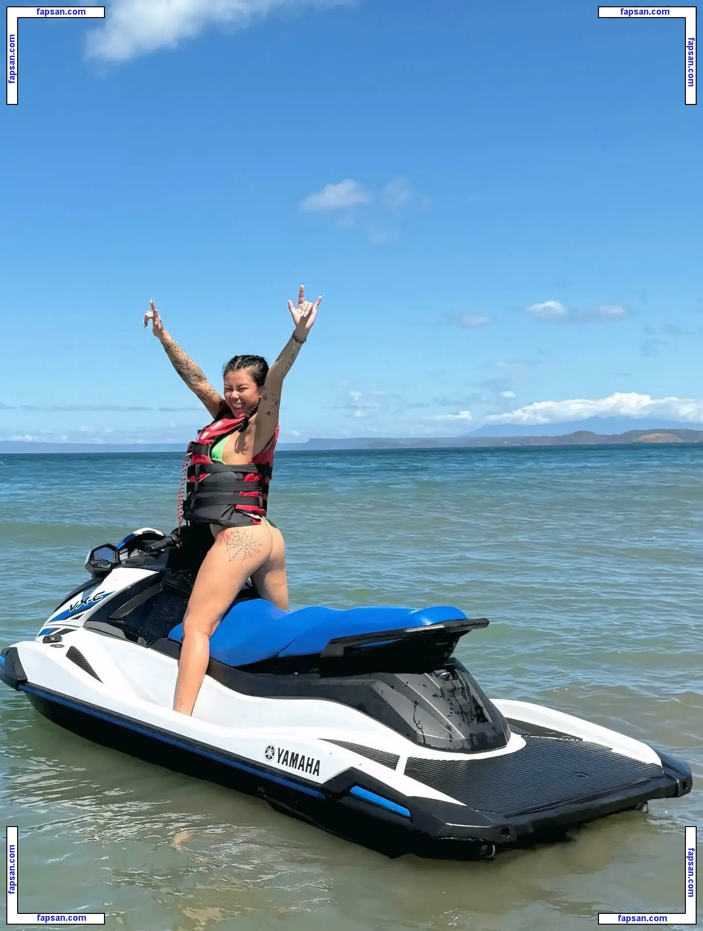 Emilyafeng nude photo #0018 from OnlyFans