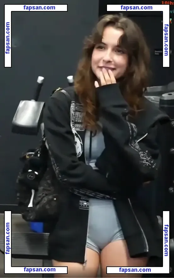 emilydaniellam голая фото #0001 с Онлифанс