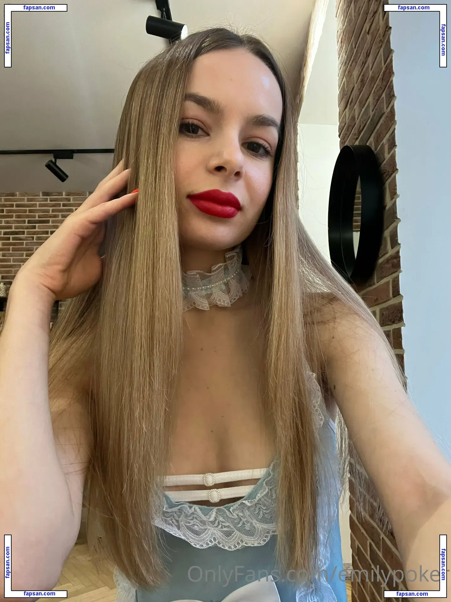 EmilyPoker nude photo #0068 from OnlyFans