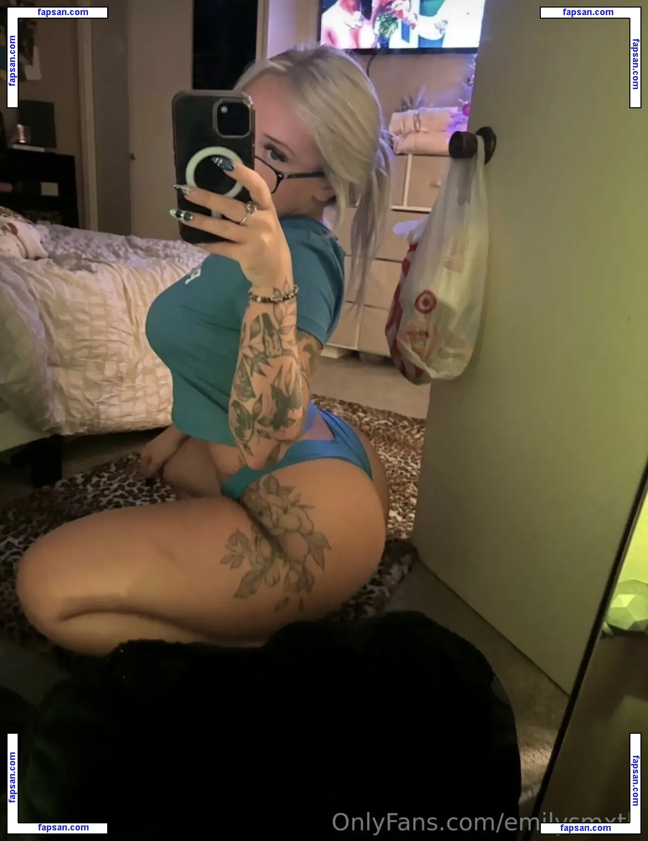 emilysmithh06 nude photo #0008 from OnlyFans