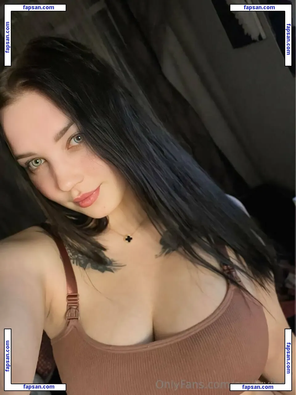 emilyvibes nude photo #0007 from OnlyFans