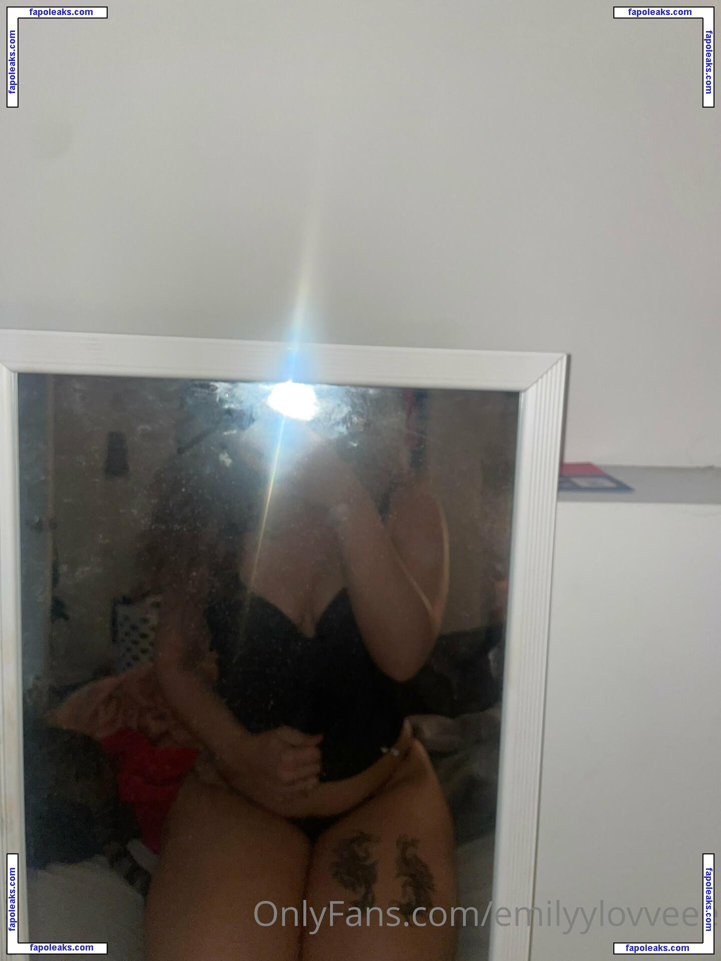 emilyylovveee / emilyyloves_ nude photo #0030 from OnlyFans