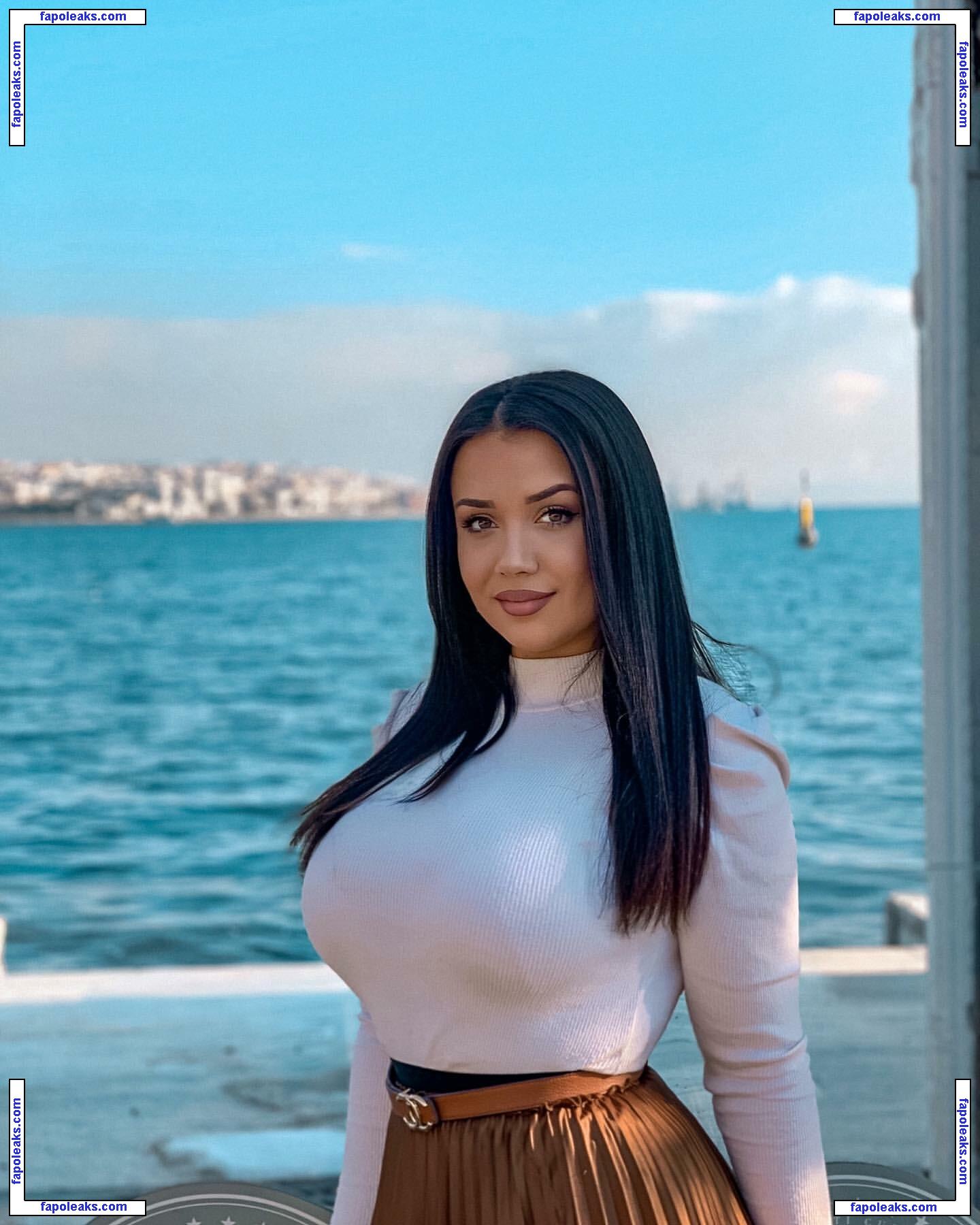 Emina Jahi / emiinajahic nude photo #0028 from OnlyFans