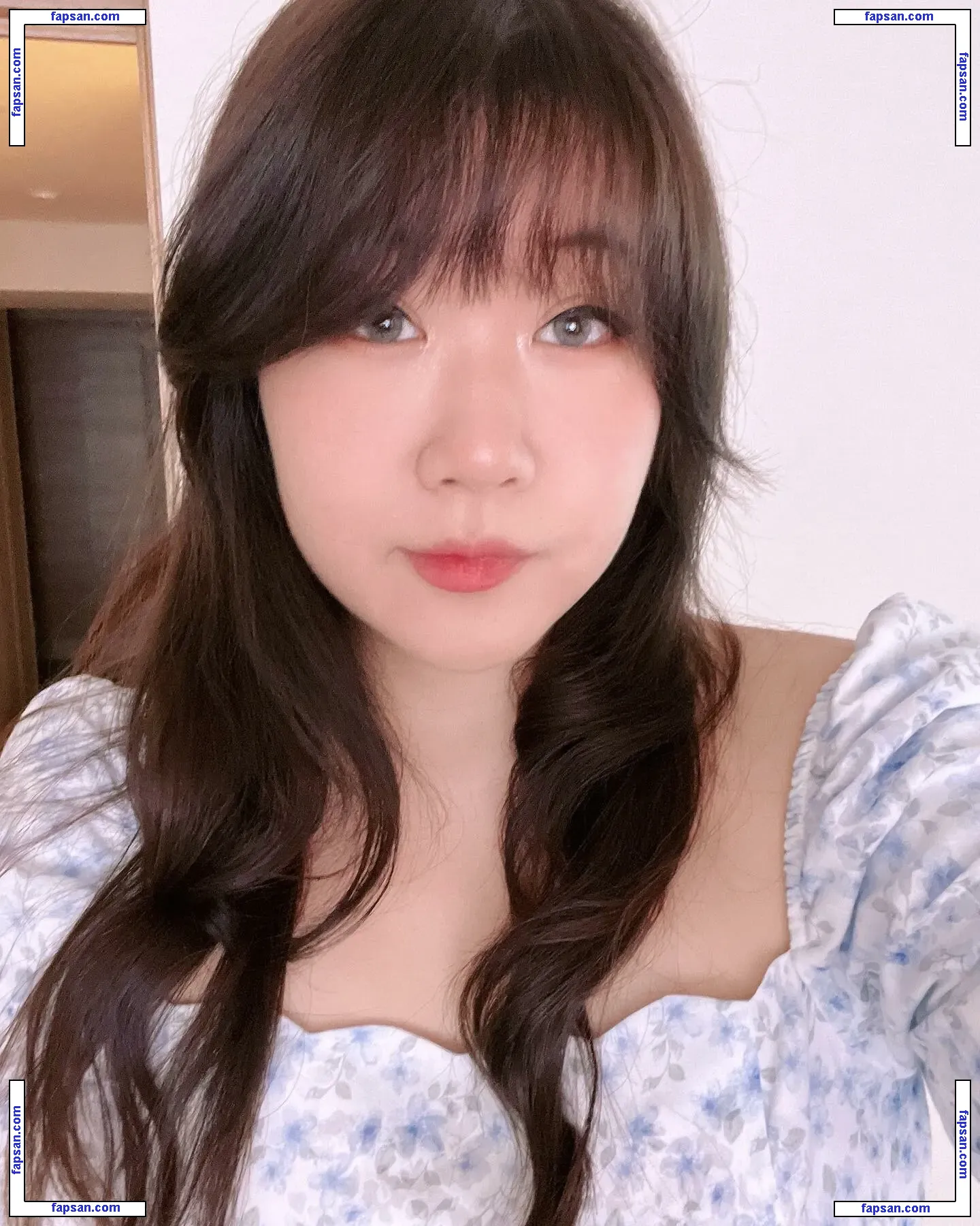 Emirichu nude photo #0003 from OnlyFans