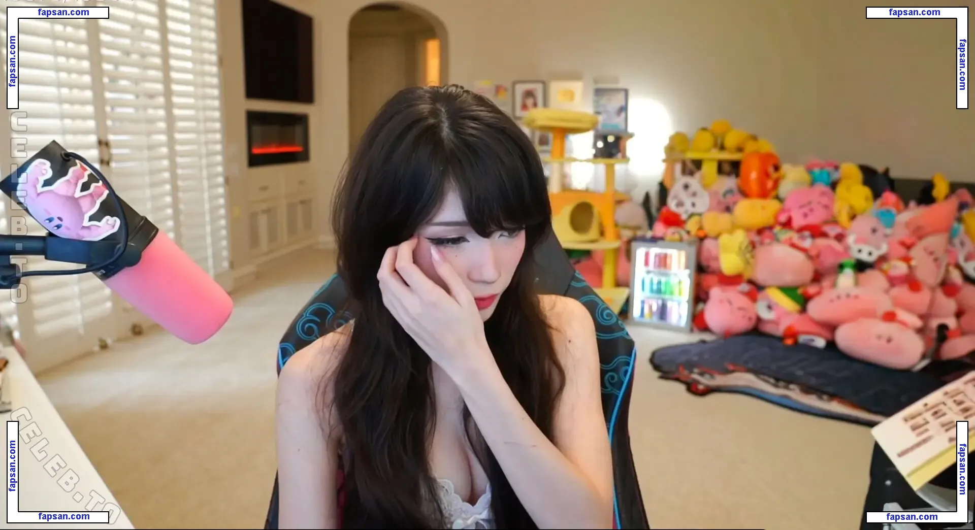 emiru.jpg голая фото #0003 с Онлифанс