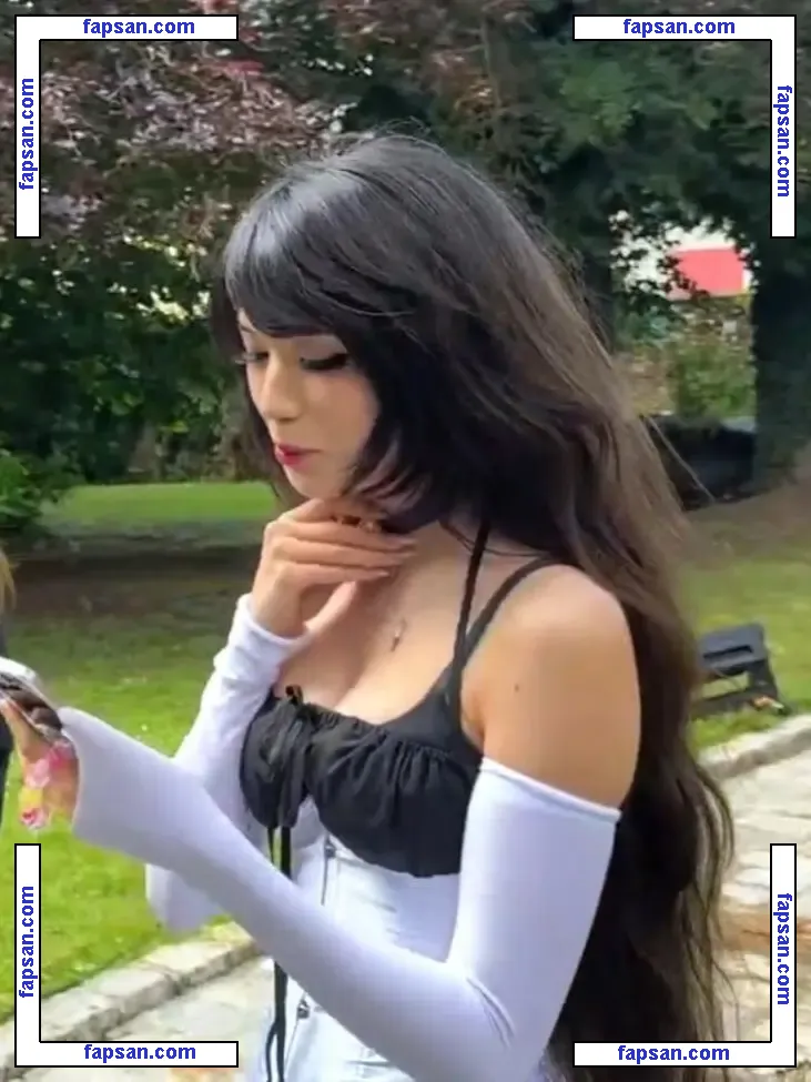 Emiru nude photo #0057 from OnlyFans