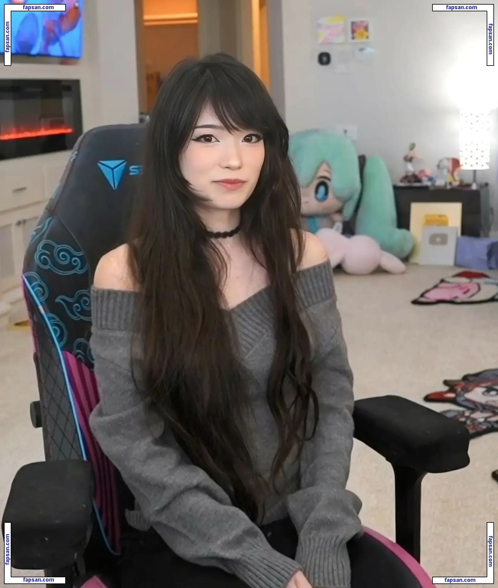 Emiru nude photo #0123 from OnlyFans