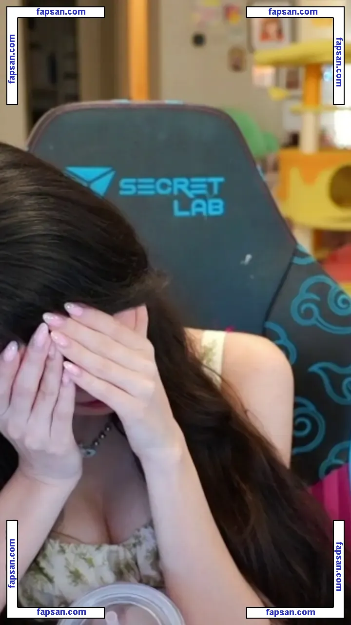 Emiru nude photo #0233 from OnlyFans