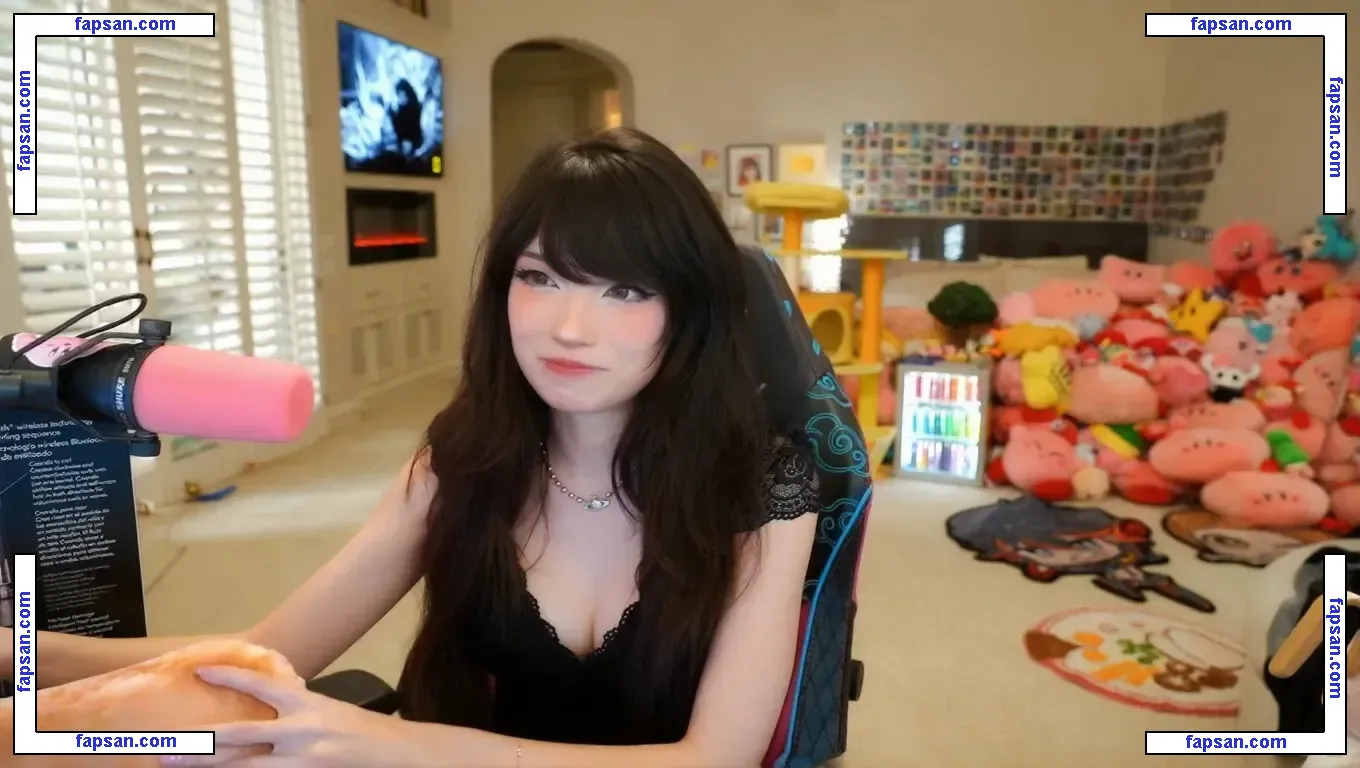 Emiru голая фото #0253 с Онлифанс