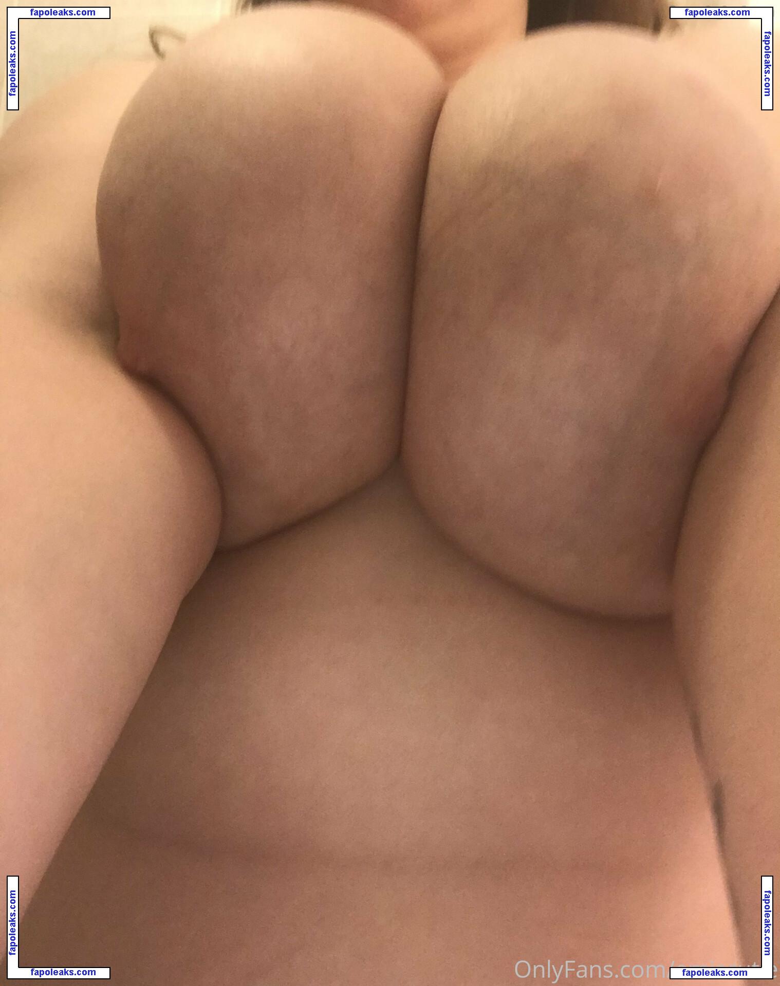 emiscutie nude photo #0013 from OnlyFans