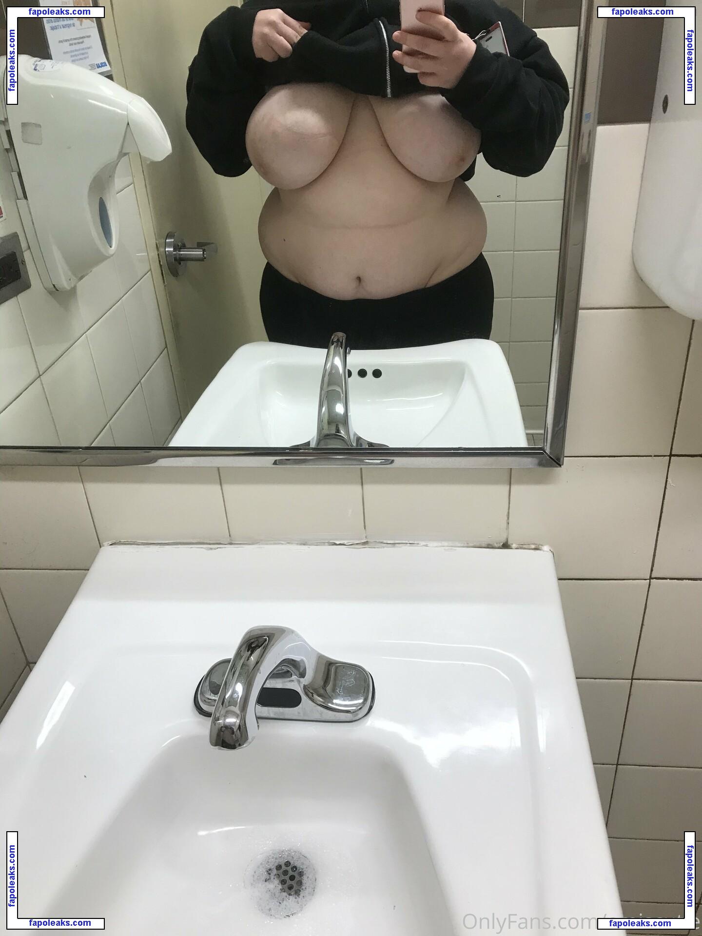 emiscutie nude photo #0027 from OnlyFans