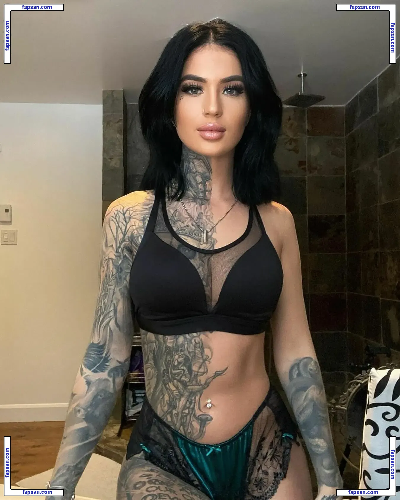 emisguilty nude photo #0006 from OnlyFans