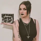 Emma Blackery голая #0001