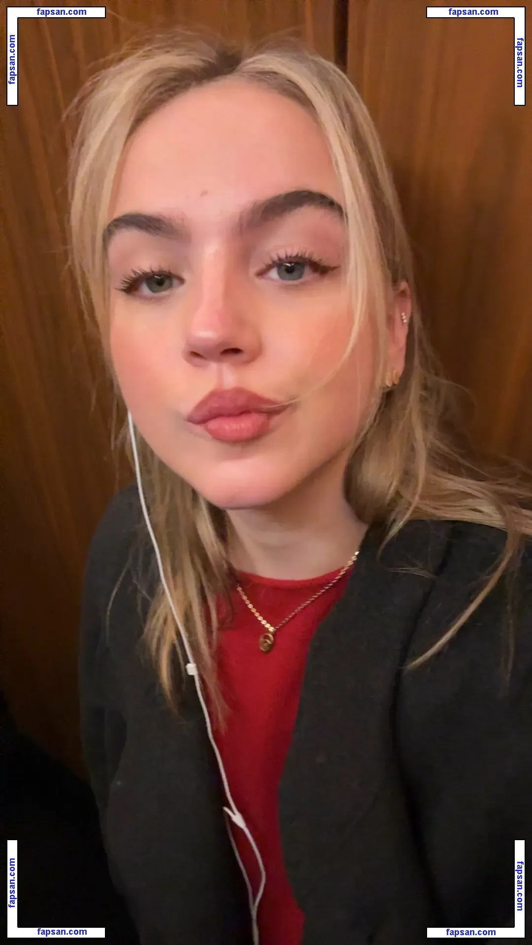 Emma Brooks nude photo #1272 from OnlyFans