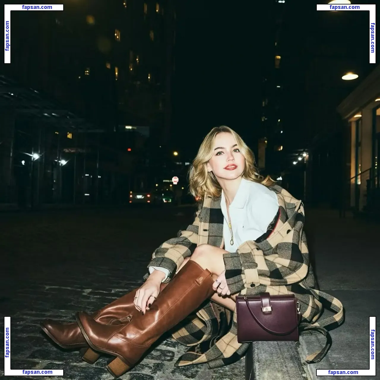 Emma Brooks голая фото #1275 с Онлифанс