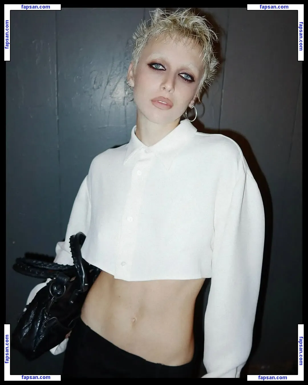 Emma Chamberlain nude photo #0318 from OnlyFans