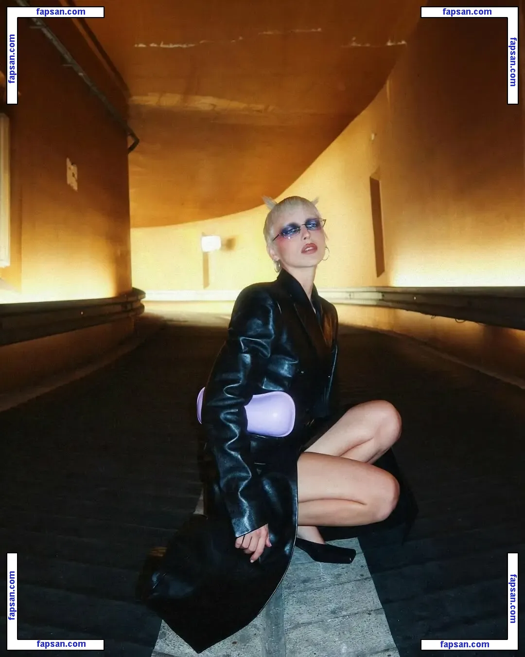 Emma Chamberlain nude photo #0322 from OnlyFans