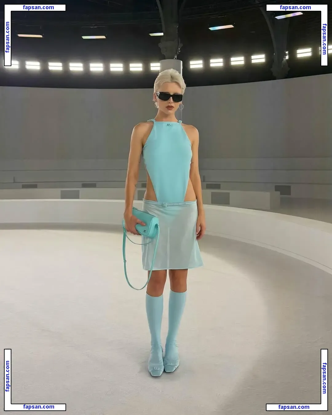 Emma Chamberlain nude photo #0325 from OnlyFans