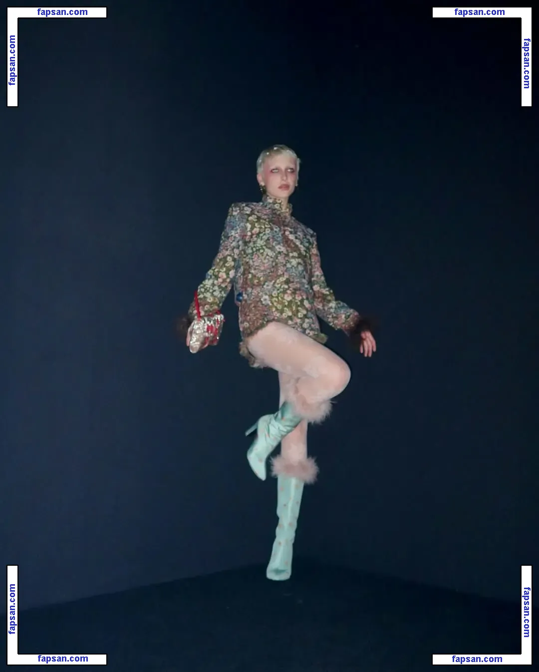 Emma Chamberlain nude photo #0326 from OnlyFans