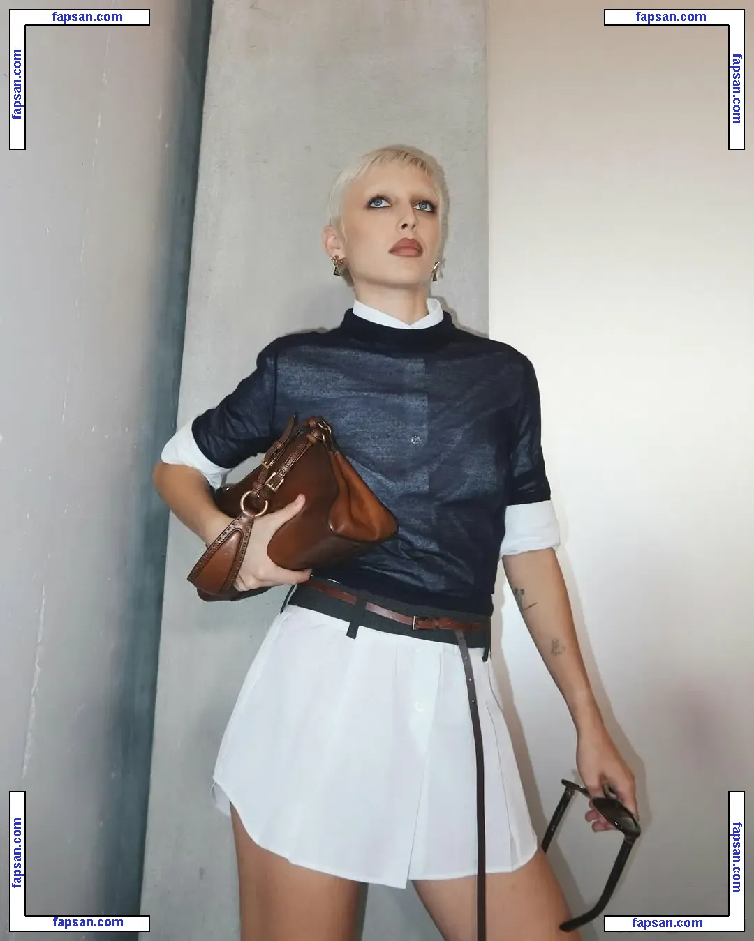 Emma Chamberlain nude photo #0336 from OnlyFans