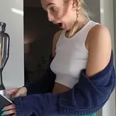 Emma Chamberlain голая #0098