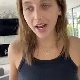 Emma Chamberlain голая #0101