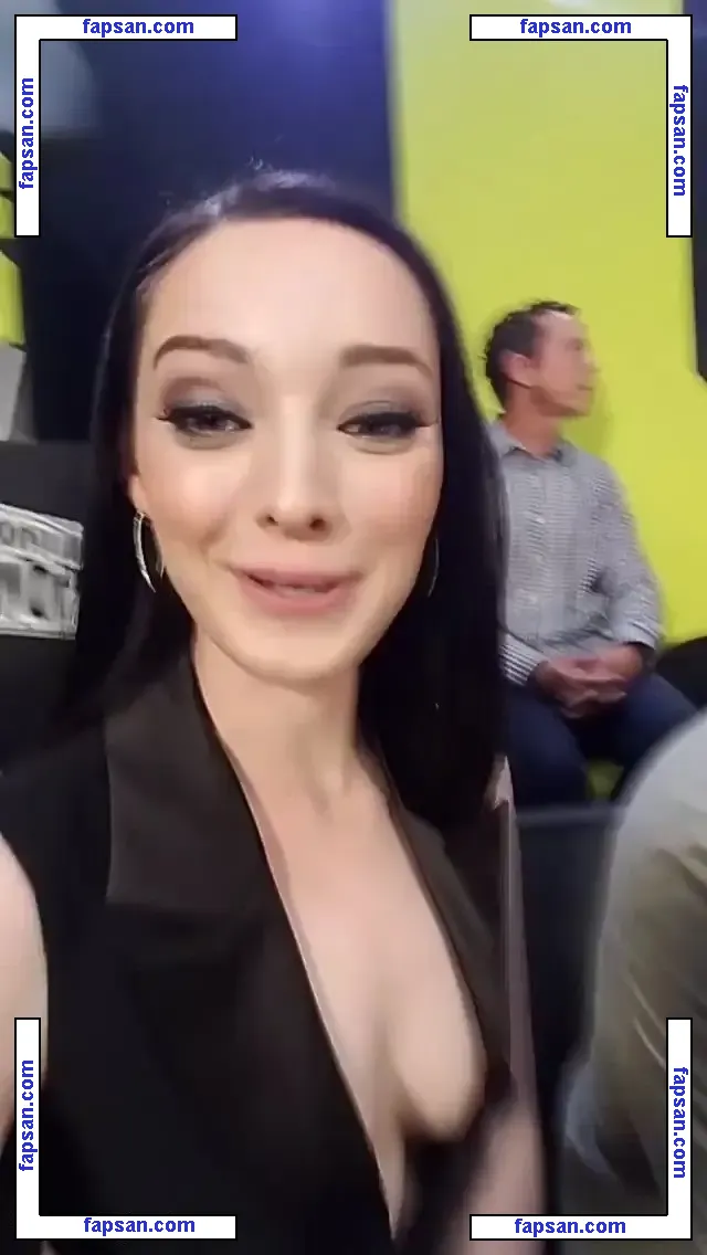 Emma Dumont nude photo #0046 from OnlyFans