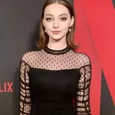 Emma Dumont голая #0103