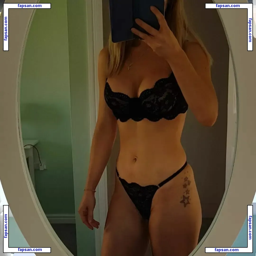 Emma May nude photo #0018 from OnlyFans