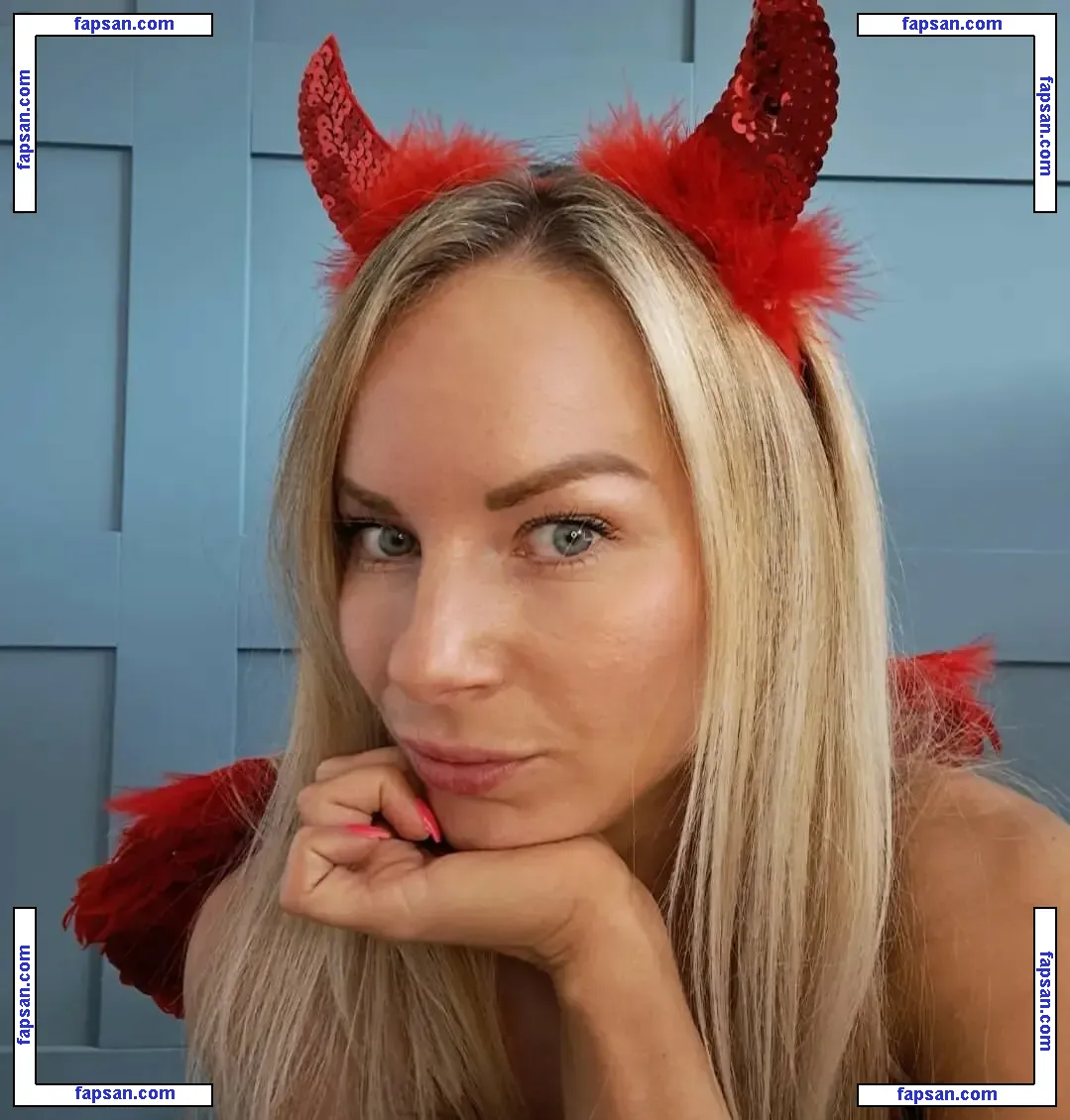 Emma May nude photo #0022 from OnlyFans