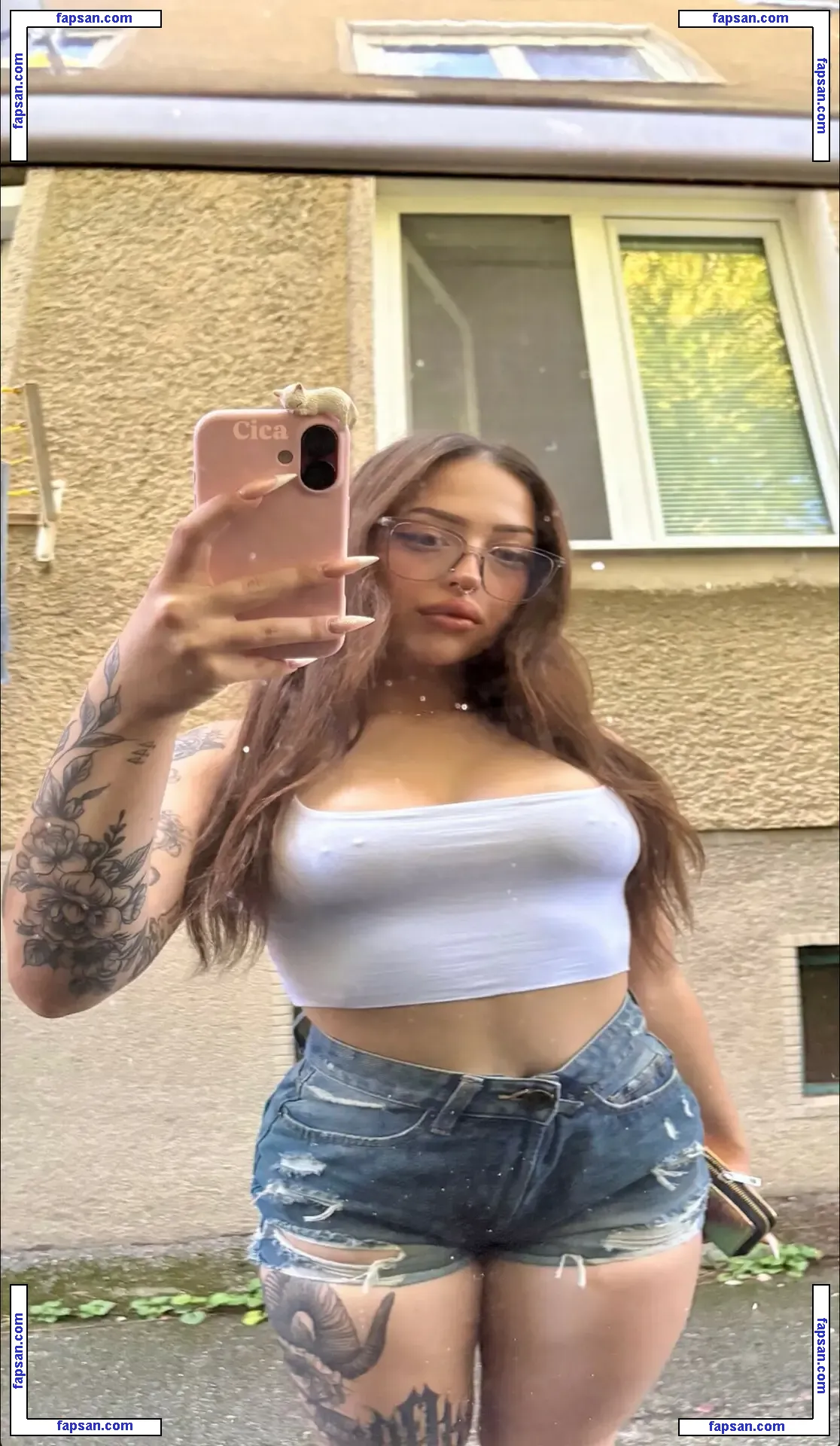 Emma_pisarcik nude photo #0001 from OnlyFans