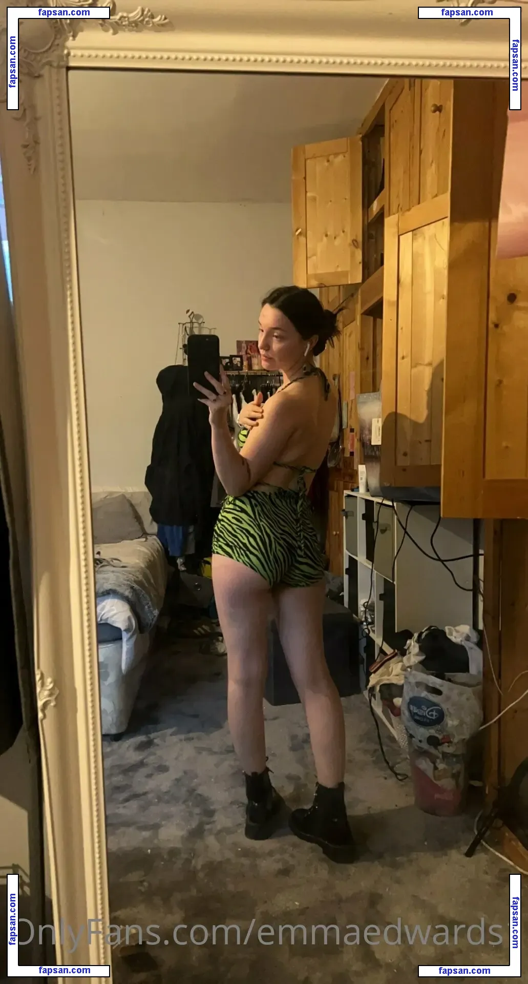 emmaedwards1 nude photo #0012 from OnlyFans