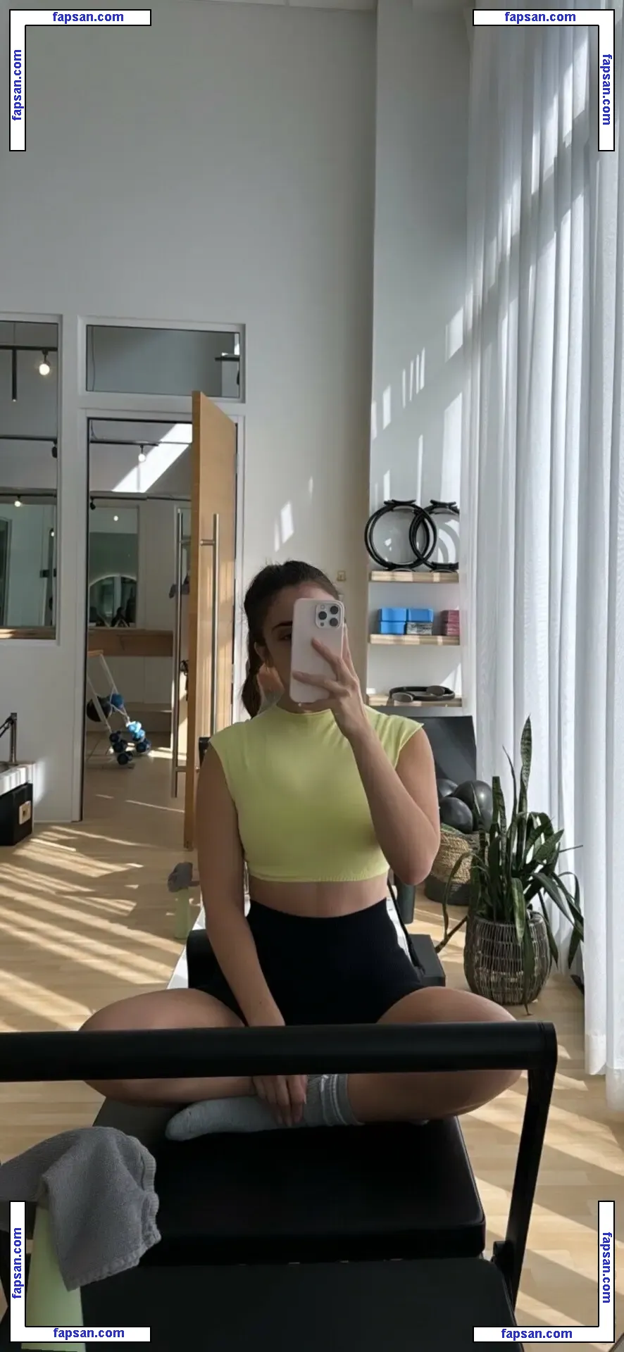 emmakatalis nude photo #0041 from OnlyFans