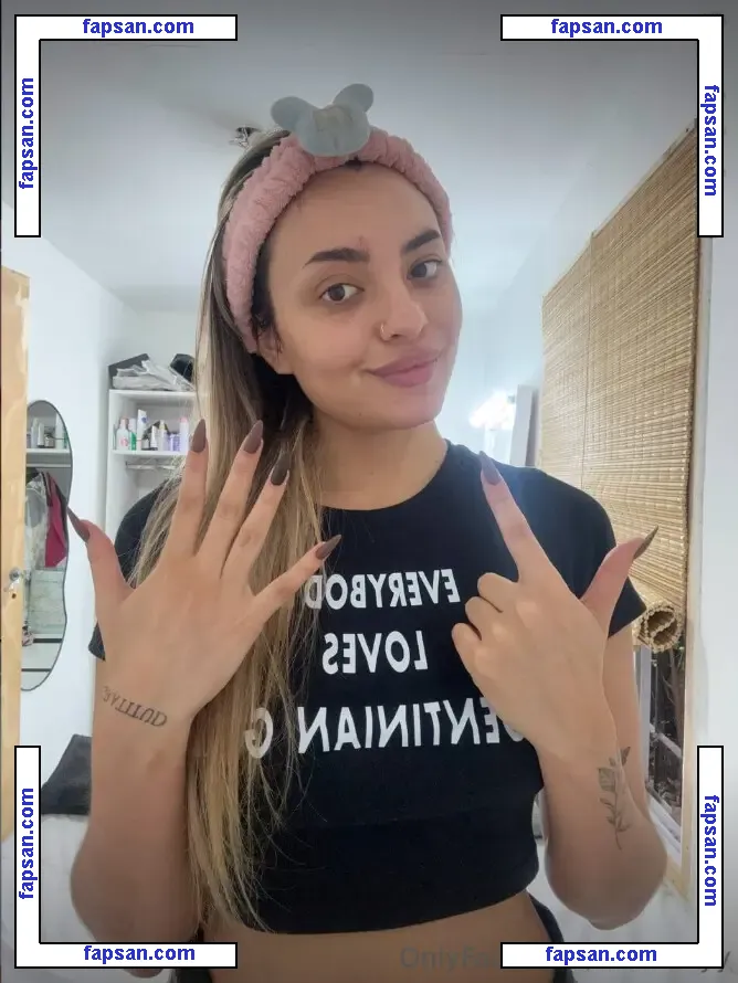 emmalryy nude photo #0031 from OnlyFans