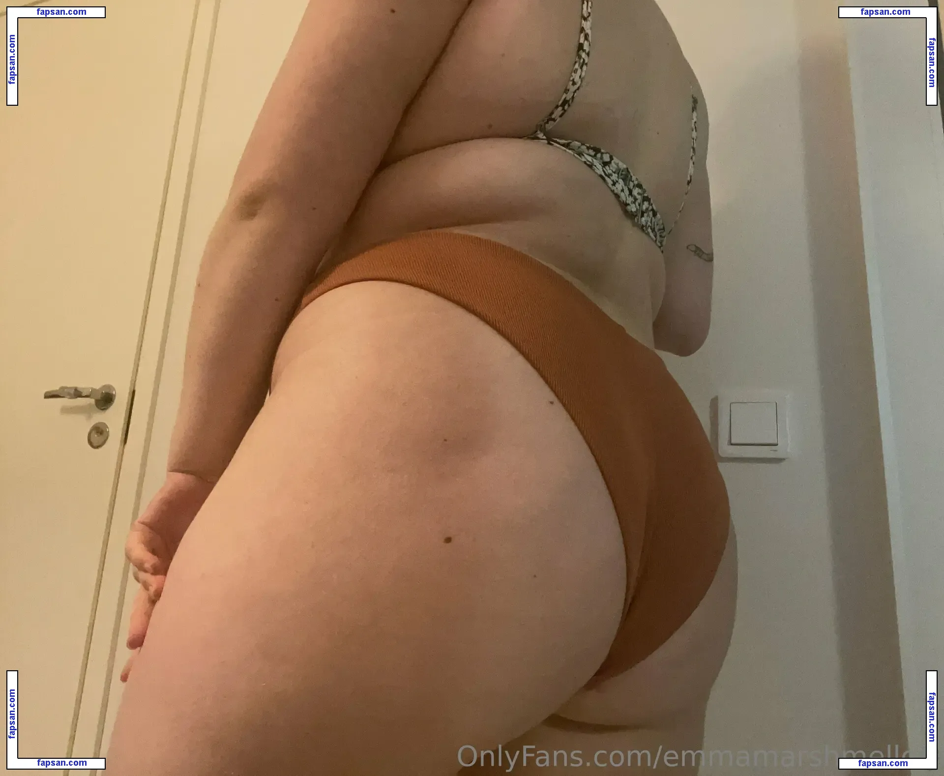 emmamarshmellow nude photo #0023 from OnlyFans