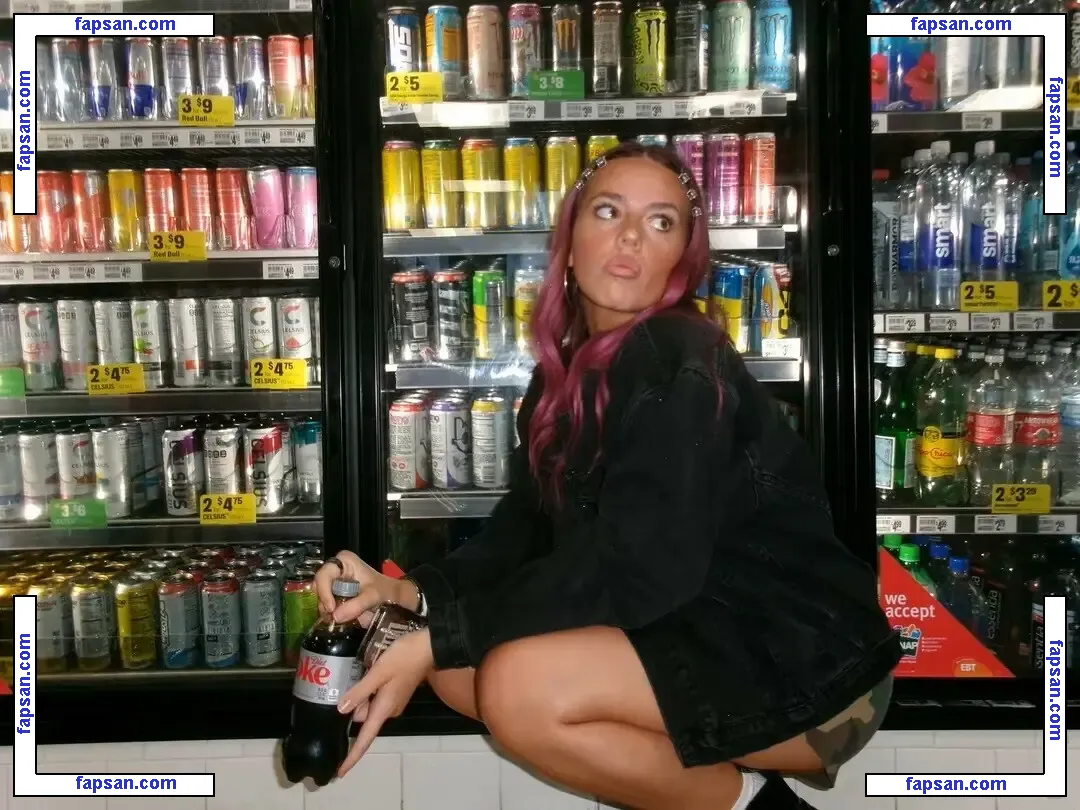 Emmi Butler nude photo #0004 from OnlyFans