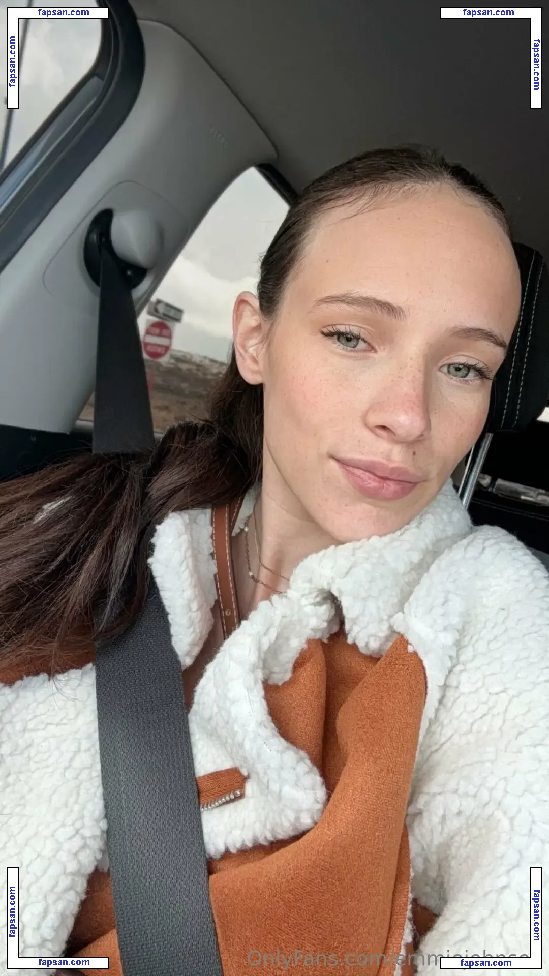 emmiejohnson nude photo #0037 from OnlyFans