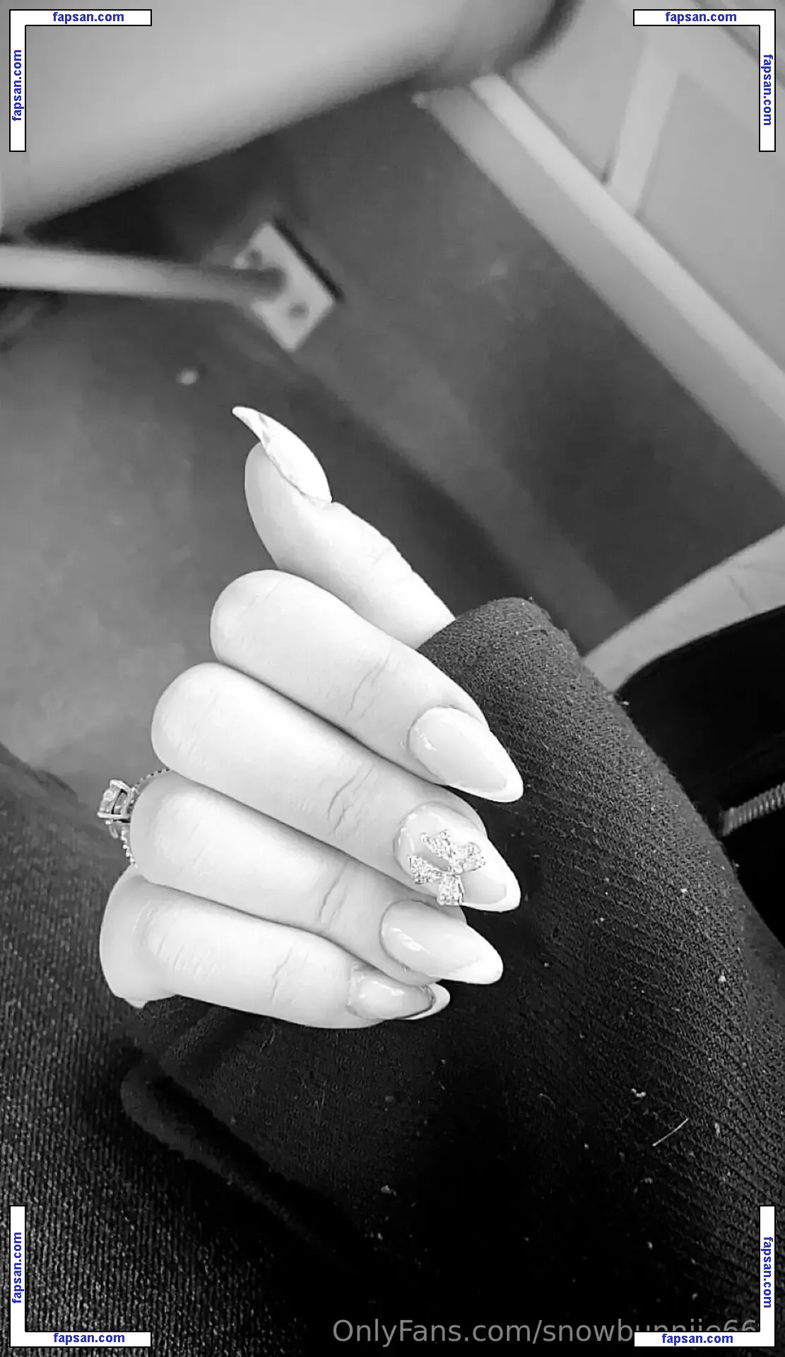 emmiis8 nude photo #0016 from OnlyFans