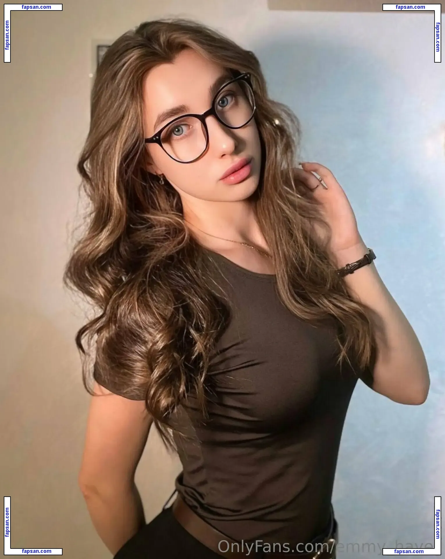 emmy_hayes nude photo #0019 from OnlyFans
