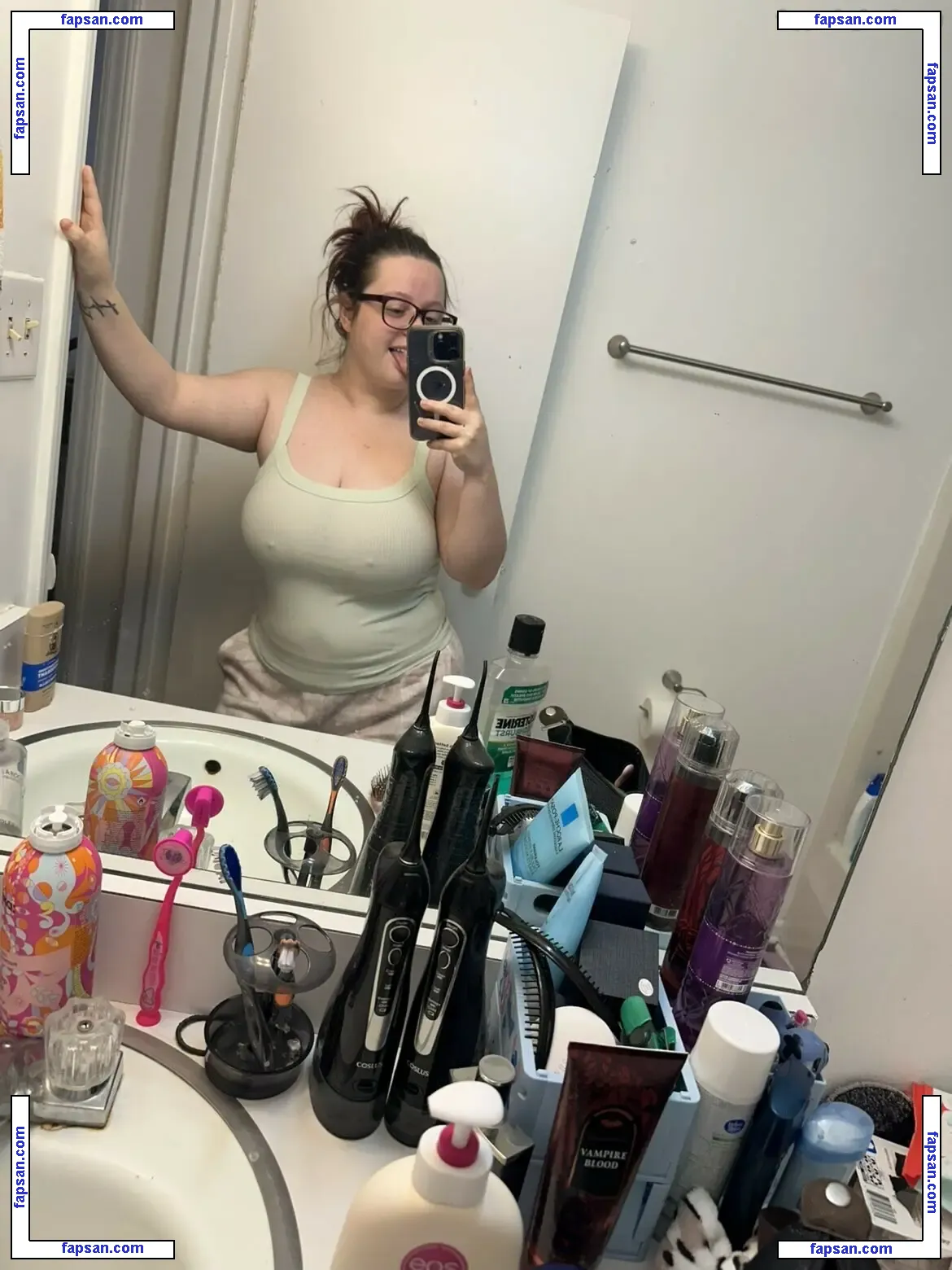 Emmybear1005 nude photo #0011 from OnlyFans