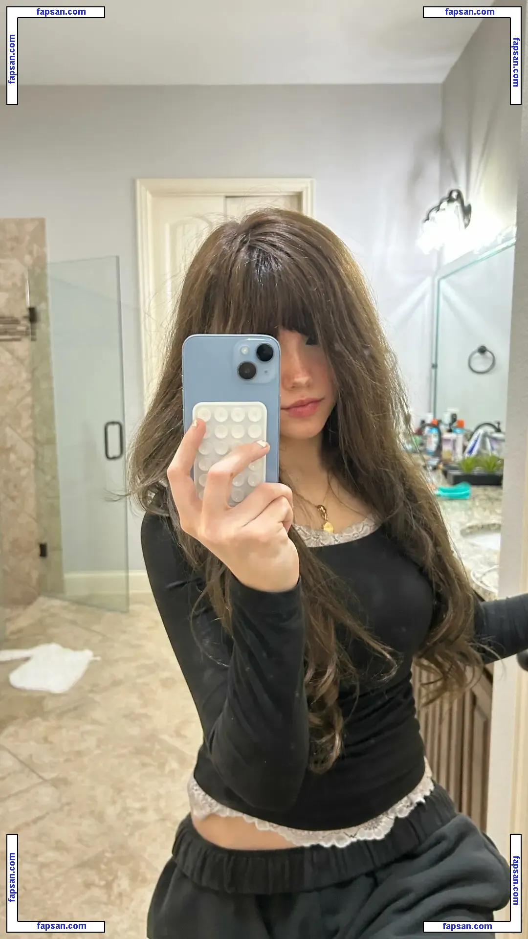 emmyuh nude photo #0105 from OnlyFans